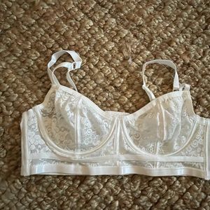Torrid white/cream bra 00/ plus